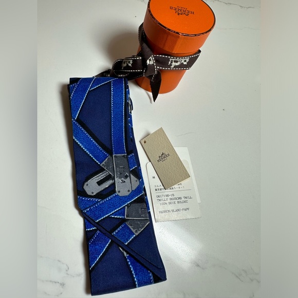 Hermes Twilly Scarf - Picture 1 of 5